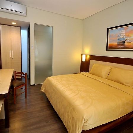 Cozy Boutique Guest House Malang Exterior photo